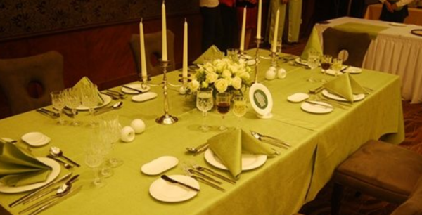 关于文明餐桌礼仪的英语句子
,关于中国餐桌礼仪的英语句子图2