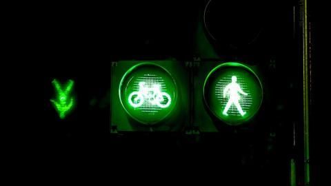 交通灯变绿了英文
,六年级英语红绿灯交通图4