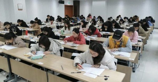 四六级可以同时考
,大学英语四六级能一起考吗图4