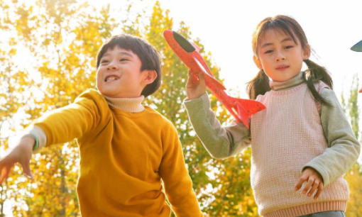 幼儿园的英文怎么读音播放
,幼儿园的拼音字母表正确读法图2